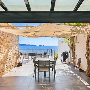Maison Sur L'eau-hyères-almanarre-parkings/clim/wifi Hyères